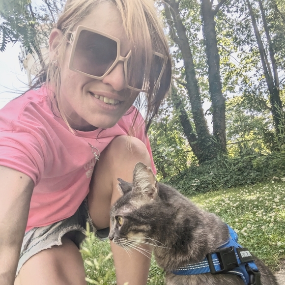 Meet your Posher, Darla - Picture 1 of 1